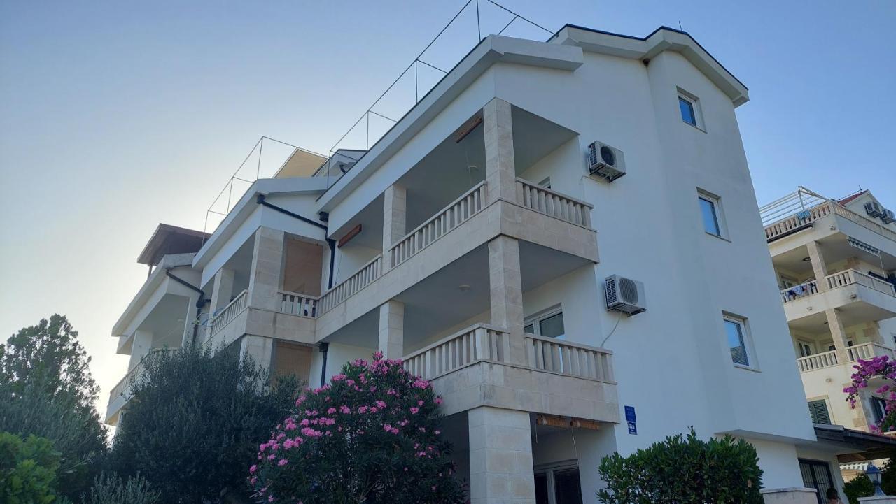 Apartments Eti Бол Экстерьер фото