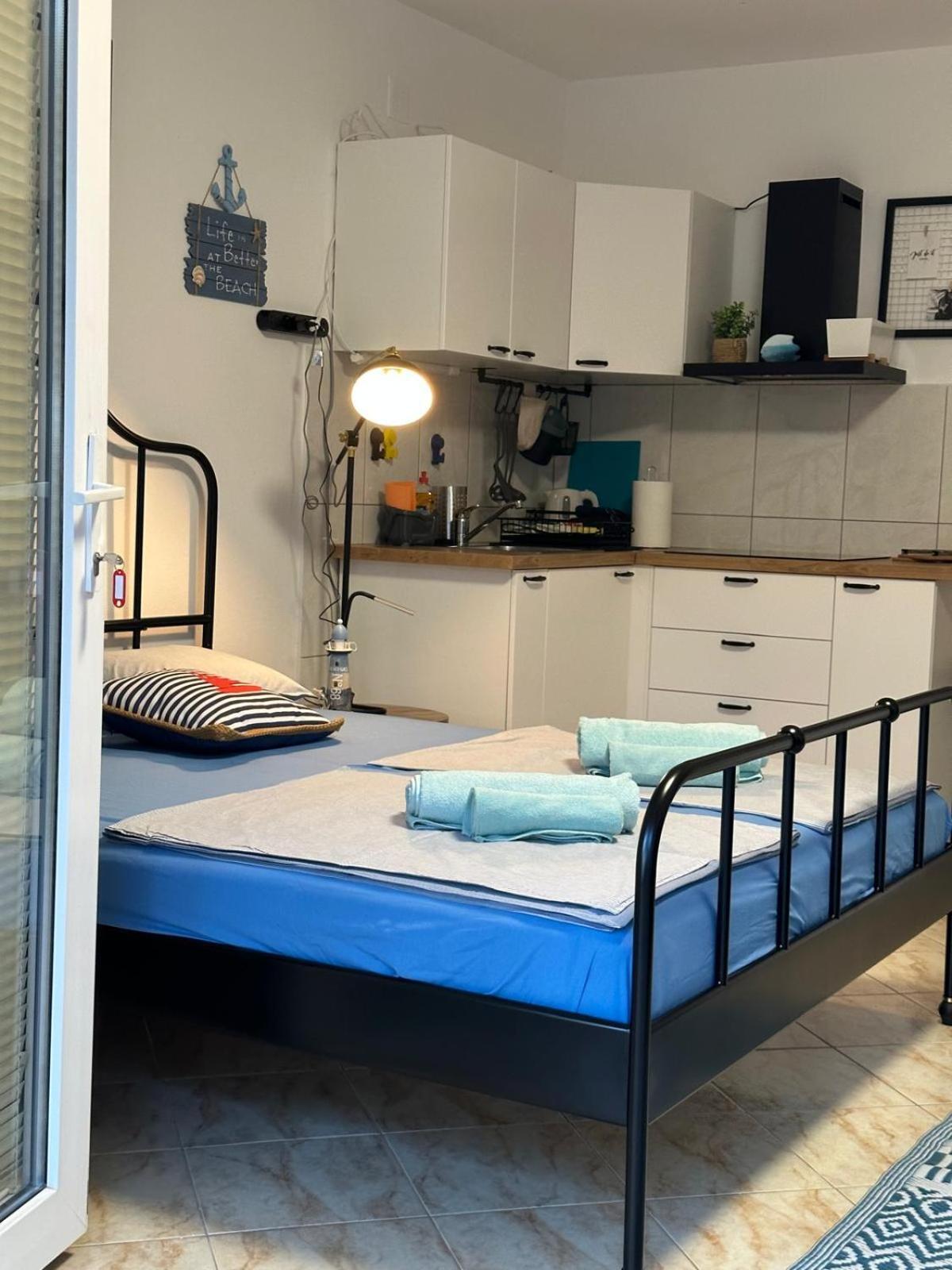 Apartments Eti Бол Экстерьер фото