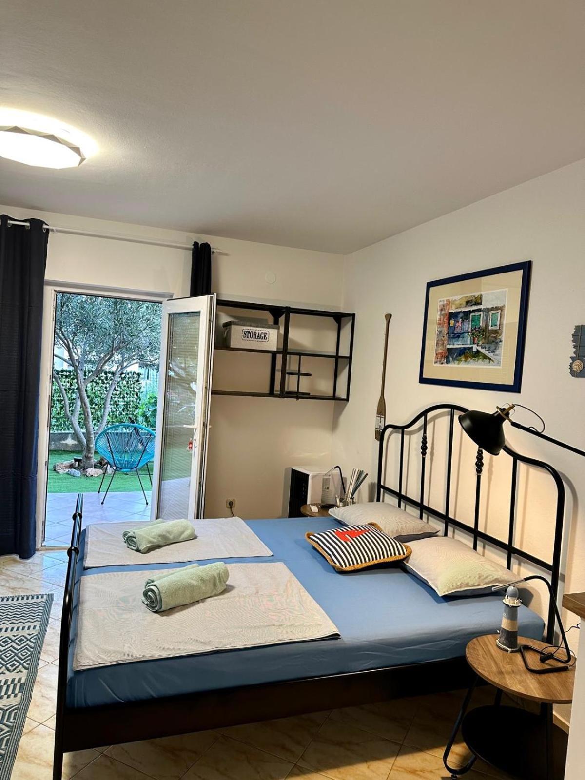 Apartments Eti Бол Экстерьер фото